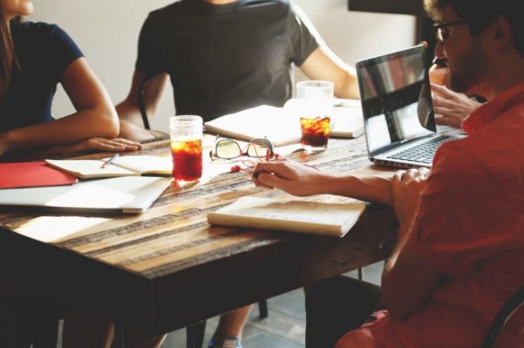 Comment améliorer son e-réputation avec une agence de communication ?