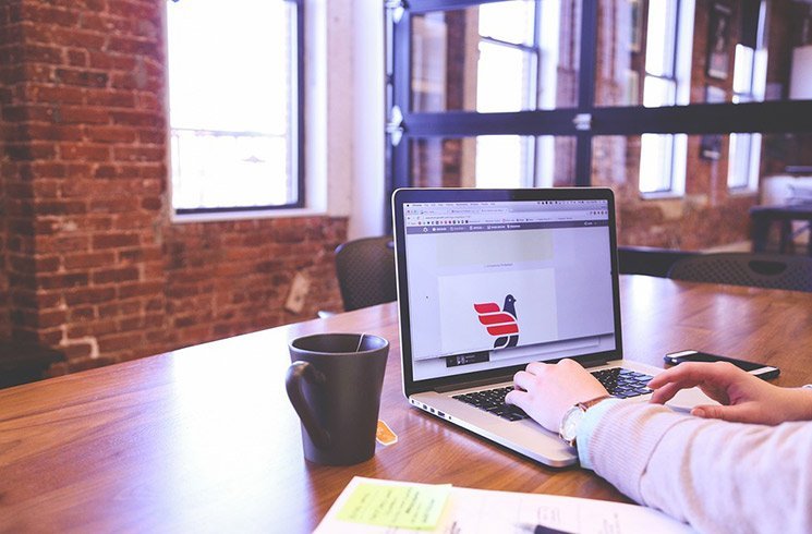 Les experts de votre agence de communication vous accompagnent dans la construction de votre stratégie de marque.